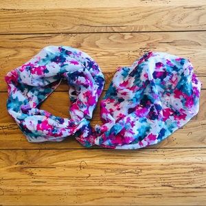 EUC!  Fashion Infinity Scarf.
